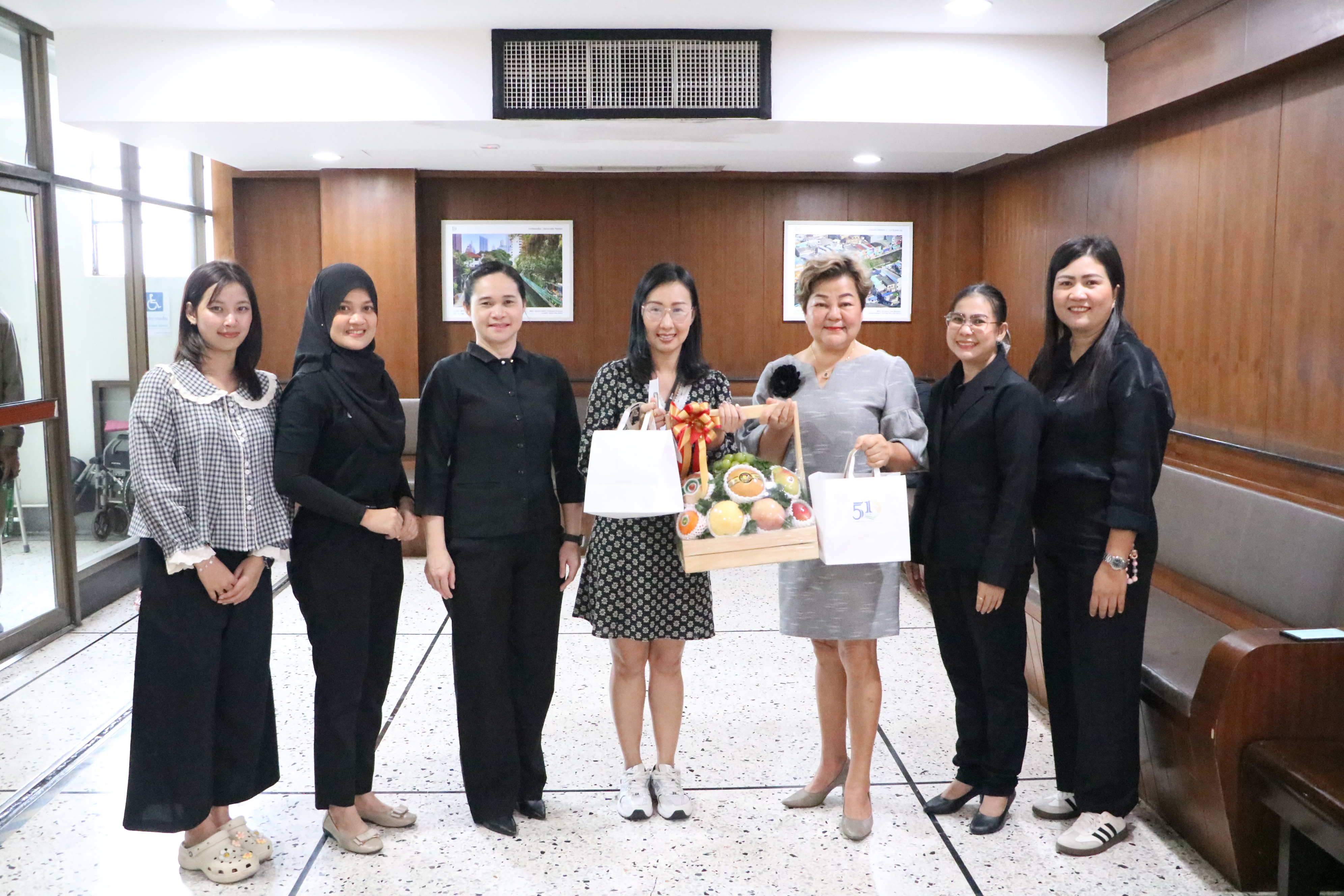 title - ส.ป.ก. ขอขอบคุณกองบัญชาการตำรวจนครบาล และ ศาลาว่าการกรุงเทพมหานคร ที่ให้การสนับสนุนการจัดงานวันคล้ายวันสถาปนา ส.ป.ก. ครบรอบ 51 ปี